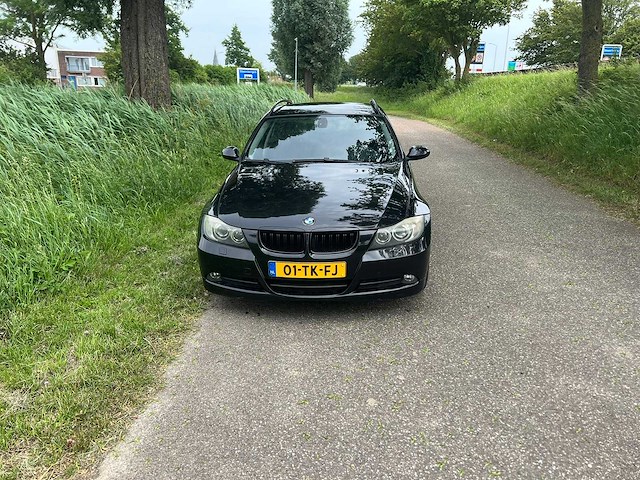 Bmw 3-serie touring 320i high executive automaat, 01-tk-fj - afbeelding 2 van  25