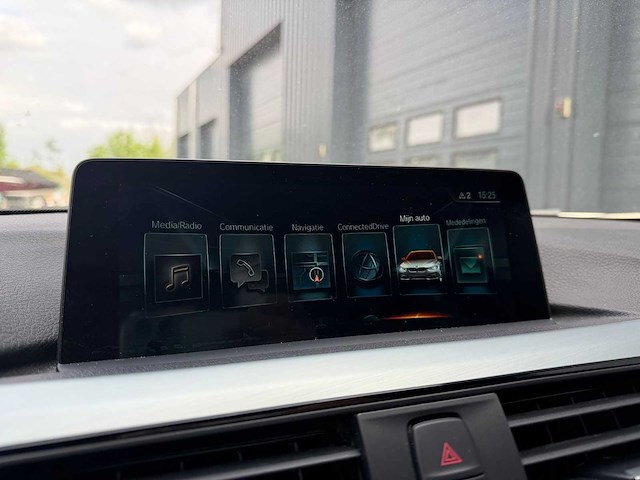 Bmw 3-serie touring 320i high executive m sport | nv-708-v i - afbeelding 2 van  19