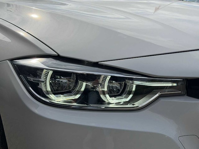 Bmw 3-serie touring 320i high executive m sport | nv-708-v i - afbeelding 3 van  19