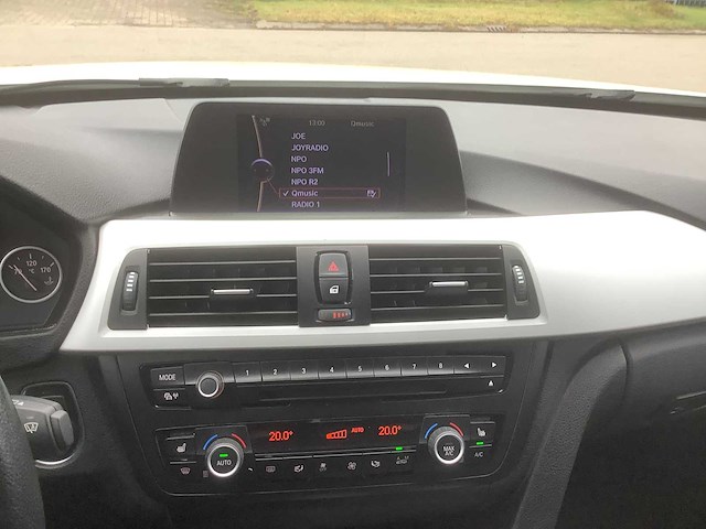 Bmw 3-serie touring 320i high executive personenauto - afbeelding 3 van  14