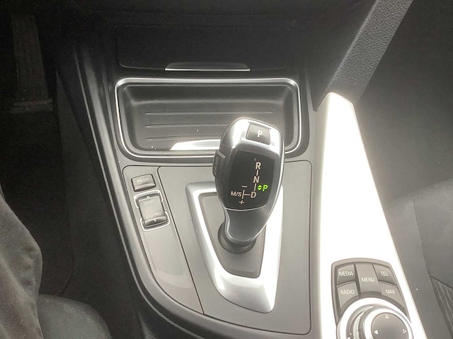 Bmw 3-serie touring 320i high executive personenauto - afbeelding 10 van  14