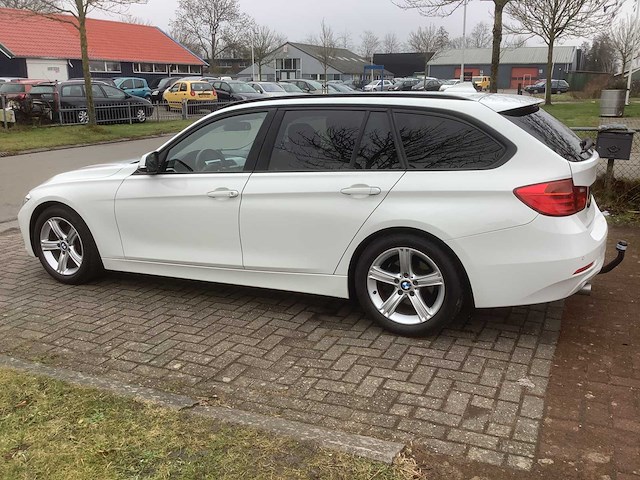 Bmw 3-serie touring 320i high executive personenauto - afbeelding 6 van  14
