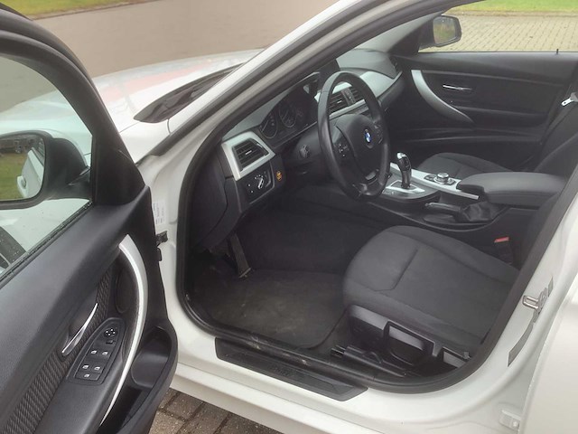 Bmw 3-serie touring 320i high executive personenauto - afbeelding 8 van  14