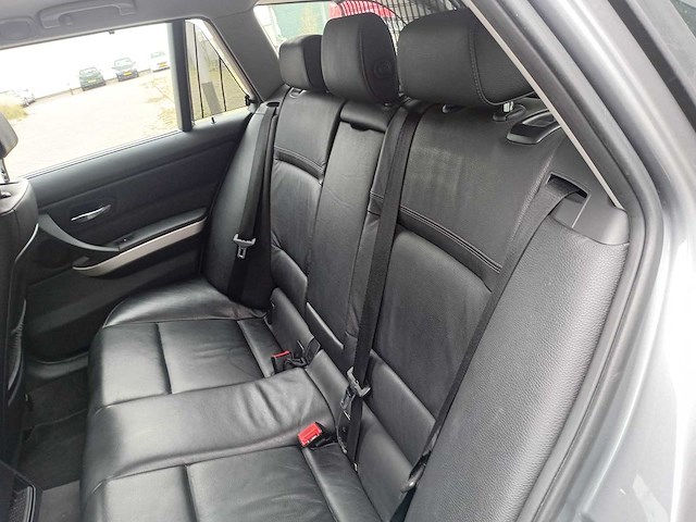 Bmw 3-serie touring 320i luxury line, 43-tkg-1 - afbeelding 17 van  36