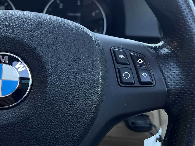 Bmw 3-serie touring 320xd business line m sport | zt-654-f - afbeelding 27 van  35