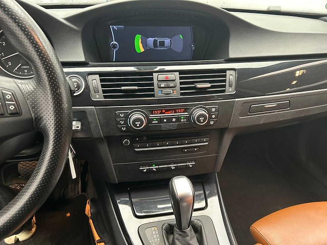 Bmw 3-serie touring 325xi high executive 2009 | 34-hkd-8 - afbeelding 13 van  17