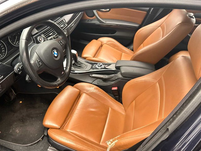 Bmw 3-serie touring 325xi high executive 2009 - afbeelding 8 van  17