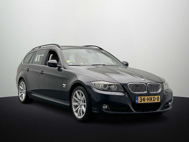 Bmw 3-serie touring 325xi high executive 2009 - afbeelding 11 van  17