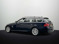 Bmw 3-serie touring 325xi high executive 2009 - afbeelding 14 van  17