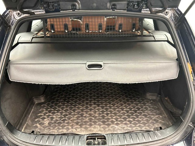 Bmw 3-serie touring 325xi high executive 2009 - afbeelding 6 van  17