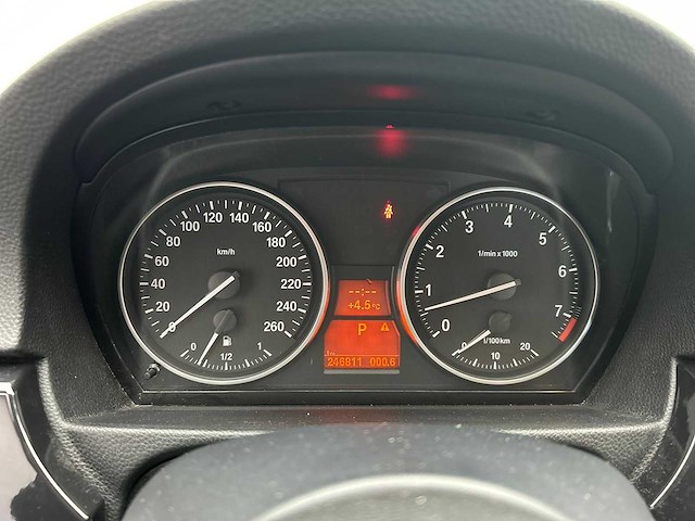 Bmw 3-serie touring 325xi high executive 2009 - afbeelding 7 van  17