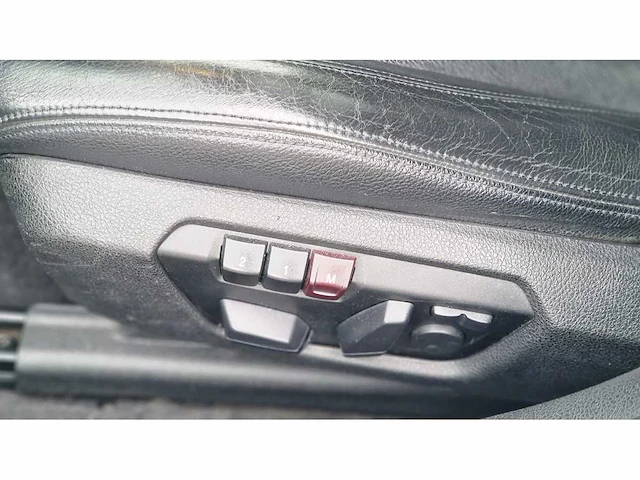 Bmw 3-serie touring 330d high executive | zd-695-l i - afbeelding 7 van  20