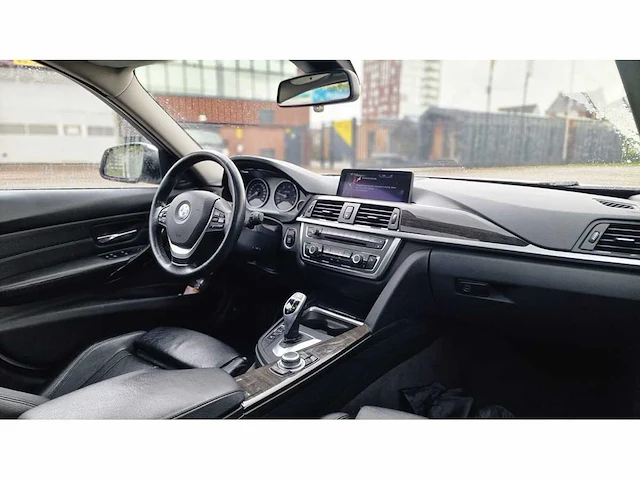 Bmw 3-serie touring 330d high executive | zd-695-l i - afbeelding 10 van  20