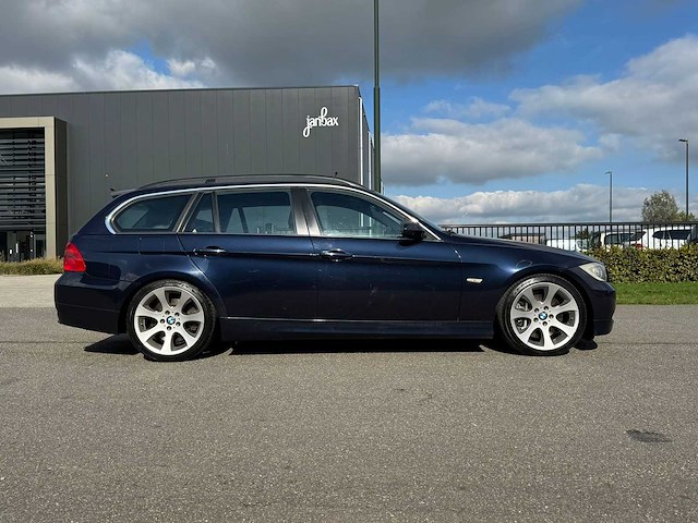 Bmw 3-serie touring 335i high executive 2008 | 17-zg-vj iaw - afbeelding 19 van  29