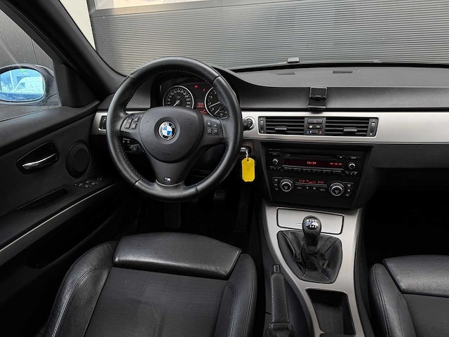 Bmw 3-serie touring 335i high executive 2008 | 17-zg-vj iaw - afbeelding 6 van  29