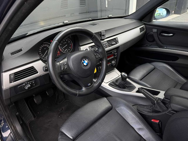 Bmw 3-serie touring 335i high executive 2008 | 17-zg-vj iaw - afbeelding 8 van  29