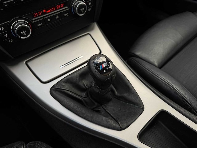 Bmw 3-serie touring 335i high executive 2008 | 17-zg-vj iaw - afbeelding 10 van  29