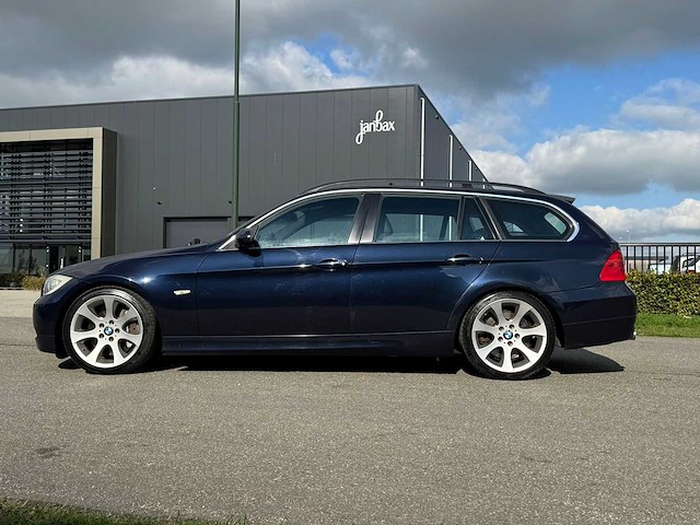 Bmw 3-serie touring 335i high executive 2008 | 17-zg-vj iaw - afbeelding 16 van  29