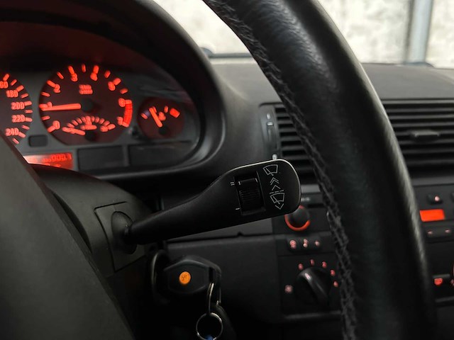 Bmw 316i touring black & silver 3-serie 114pk 2003, 62-lk-sl - afbeelding 13 van  37