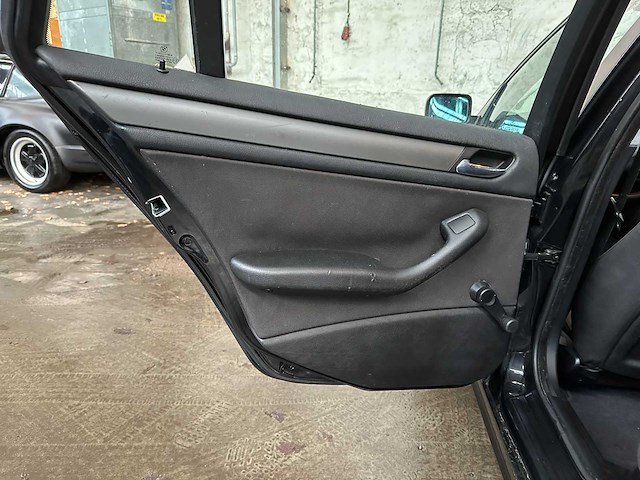 Bmw 316i touring black & silver 3-serie 114pk 2003, 62-lk-sl - afbeelding 20 van  37