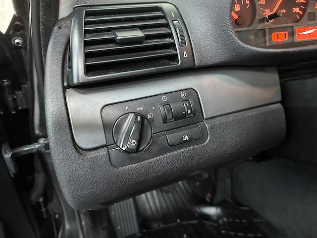 Bmw 316i touring black & silver 3-serie 114pk 2003, 62-lk-sl - afbeelding 11 van  40