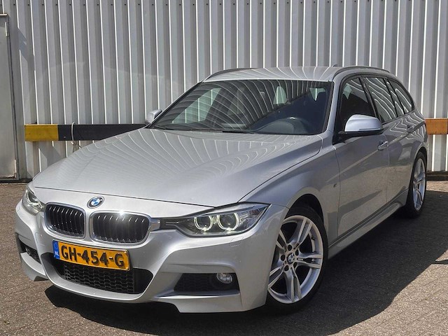 Bmw 316i touring executive automaat; gh-454-g - afbeelding 1 van  8