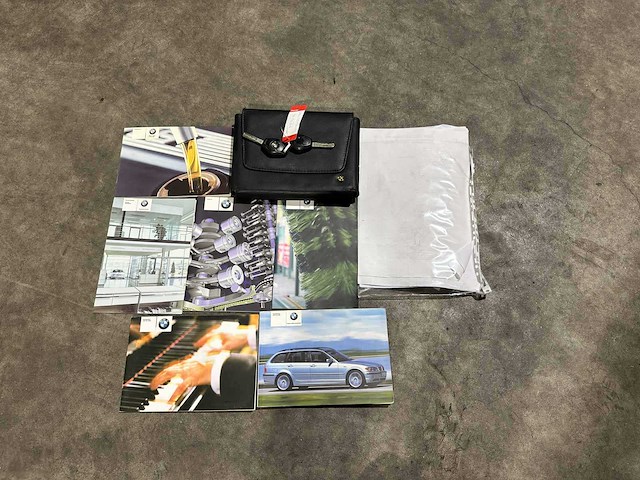 Bmw 316i touring special edition 116pk 2004 3-serie (origineel-nl), 40-pg-bg - afbeelding 33 van  62