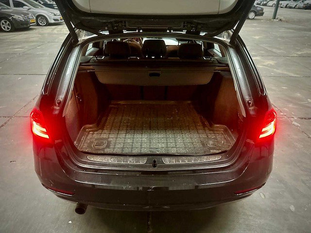 Bmw 316i touring xexecutive; 2-tjt-55 - afbeelding 1 van  13