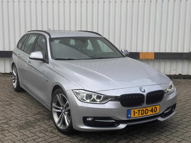 Bmw 316itouring executive sport automaat * 1-tdd-40 - afbeelding 13 van  18