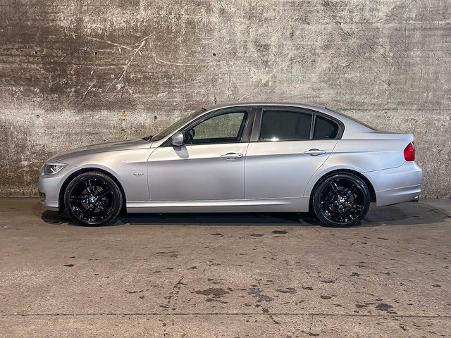 Bmw 318i 2.0 3-serie 143pk 2010, s-579-np - afbeelding 9 van  45
