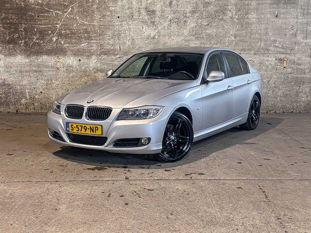 Bmw 318i 2.0 3-serie 143pk 2010, s-579-np - afbeelding 23 van  45