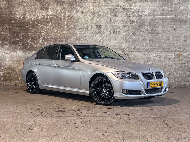 Bmw 318i 2.0 3-serie 143pk 2010, s-579-np - afbeelding 44 van  45