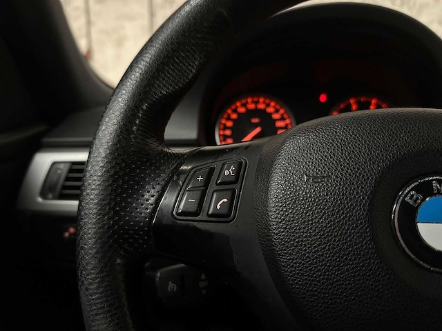 Bmw 318i business line 3-serie 143pk 2008, 73-glh-6 - afbeelding 15 van  44