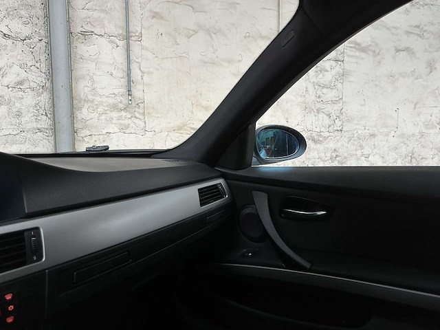 Bmw 318i business line 3-serie 143pk 2008, 73-glh-6 - afbeelding 24 van  44