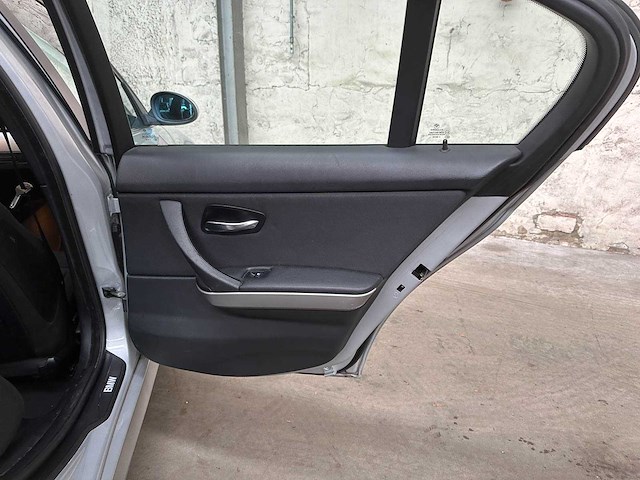 Bmw 318i business line 3-serie 143pk 2008, 73-glh-6 - afbeelding 30 van  44