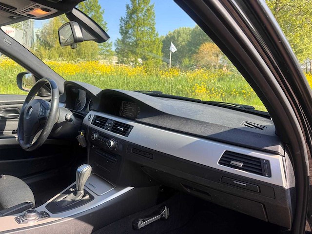 Bmw 318i corporate lease luxury line automaat; hz-817-n - afbeelding 7 van  8