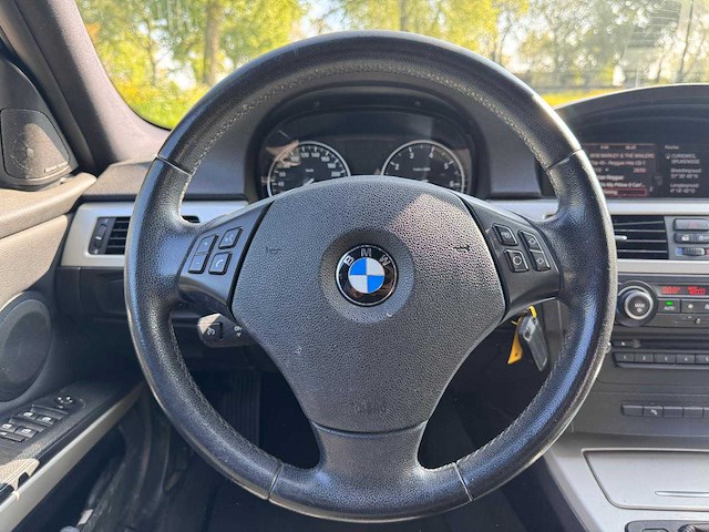Bmw 318i corporate lease luxury line automaat; hz-817-n - afbeelding 8 van  8