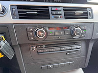 Bmw 318i corporate lease luxury line automaat; hz-817-n - afbeelding 2 van  13