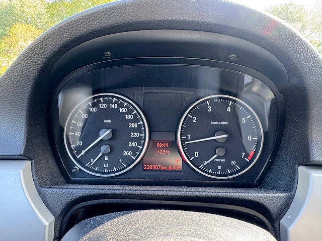 Bmw 318i corporate lease luxury line automaat; hz-817-n - afbeelding 13 van  13