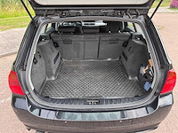 Bmw 318i touring business line, 17-tf-dv - afbeelding 1 van  10