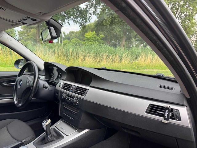 Bmw 318i touring business line, 17-tf-dv - afbeelding 7 van  10