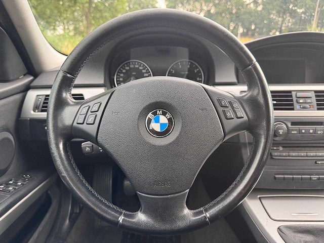 Bmw 318i touring business line, 17-tf-dv - afbeelding 11 van  14