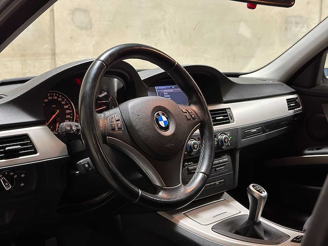 Bmw 318i touring business line 3-serie (origineel-nl), 22-ldh-4 - afbeelding 18 van  64