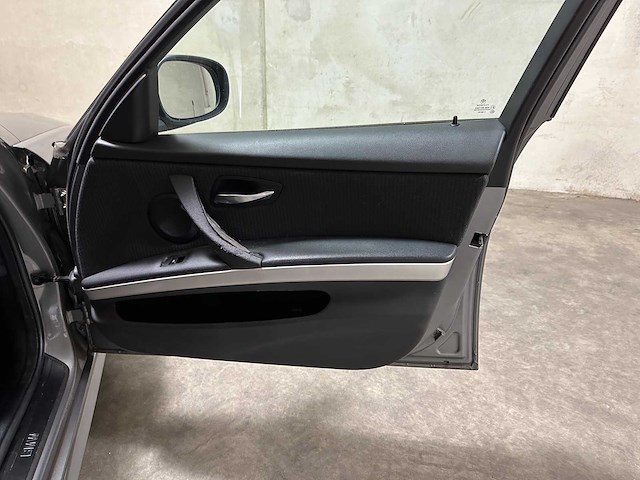 Bmw 318i touring business line 3-serie (origineel-nl), 22-ldh-4 - afbeelding 39 van  64