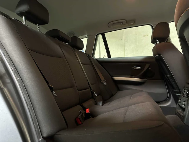 Bmw 318i touring business line 3-serie (origineel-nl), 22-ldh-4 - afbeelding 32 van  65