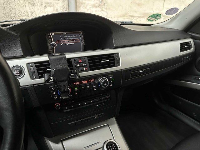 Bmw 318i touring corporate lease luxury line 136pk 2011 (origineel-nl) 3-serie, 51-skx-6 - afbeelding 22 van  44