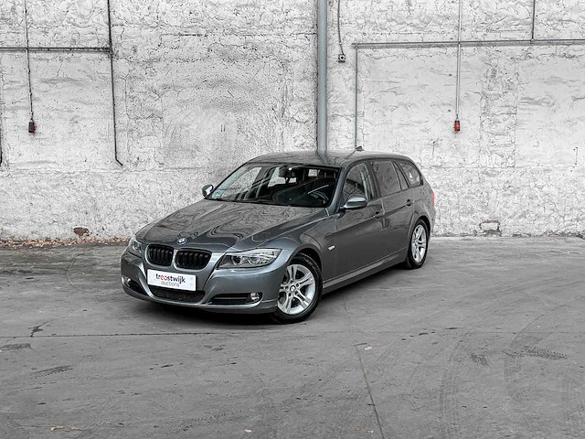 Bmw 318i touring corporate lease luxury line 136pk 2011 (origineel-nl) 3-serie, 51-skx-6 - afbeelding 34 van  44