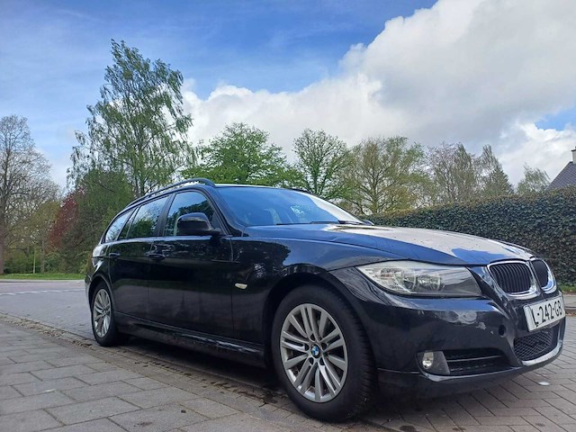 Bmw 318i touring executive, l-242-gb - afbeelding 9 van  15