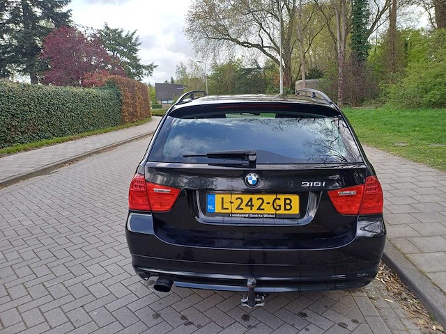 Bmw 318i touring executive, l-242-gb - afbeelding 11 van  15