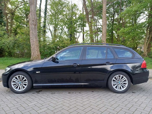 Bmw 318i touring executive, l-242-gb - afbeelding 1 van  11